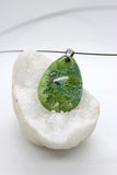 Pendentif goutte fond marin vert, résine, bijou unique