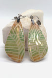 Boucles d'oreilles feuillage pastel vert orange, bijou unique